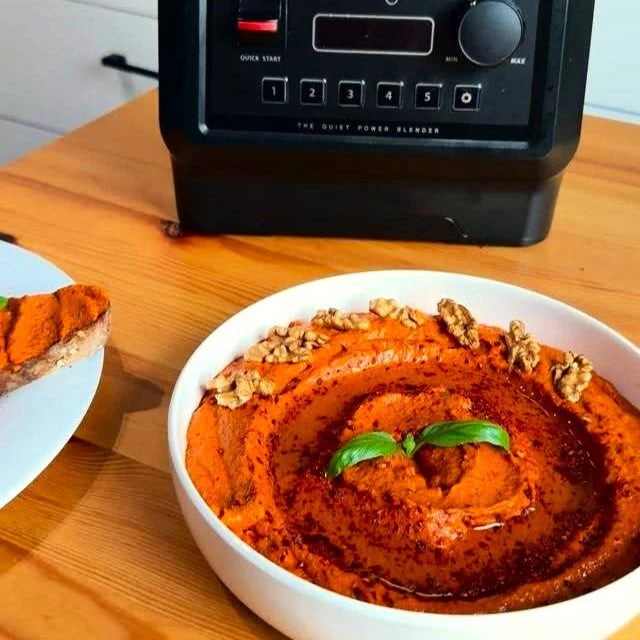 Krémes, sült kápia­paprika mártogatós dióval