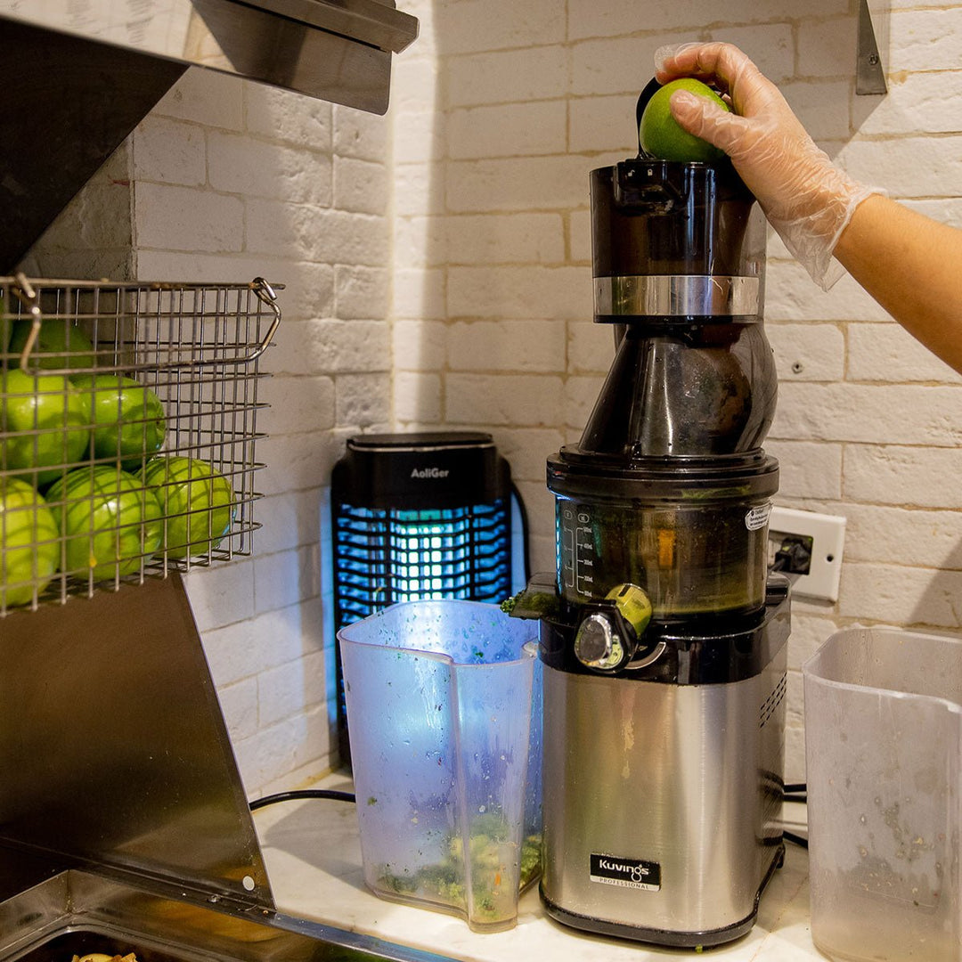 KUVINGS CS600 CHEF WHOLE SLOW JUICER GYÜMÖLCSPRÉS